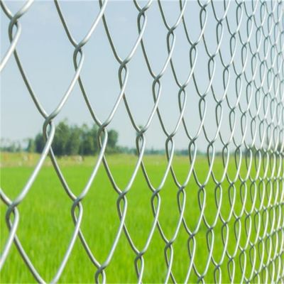 Silver Diamond Wire Mesh Galvanized Chain Link hàng rào chiều dài 50 feet
