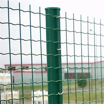 Euro Outdoor Garden PVC phủ hàn lưới sợi dây chuyền cuộn màu đen Green hàng rào để uốn cong cắt thép lưới sợi dây chuyền