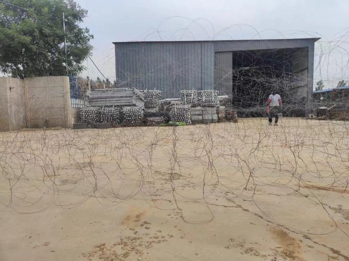 Căng chống lưới r&agrave;o cản kim loại lưới kh&ocirc;ng r&otilde; r&agrave;ng th&eacute;p kẽm h&agrave;ng r&agrave;o 0